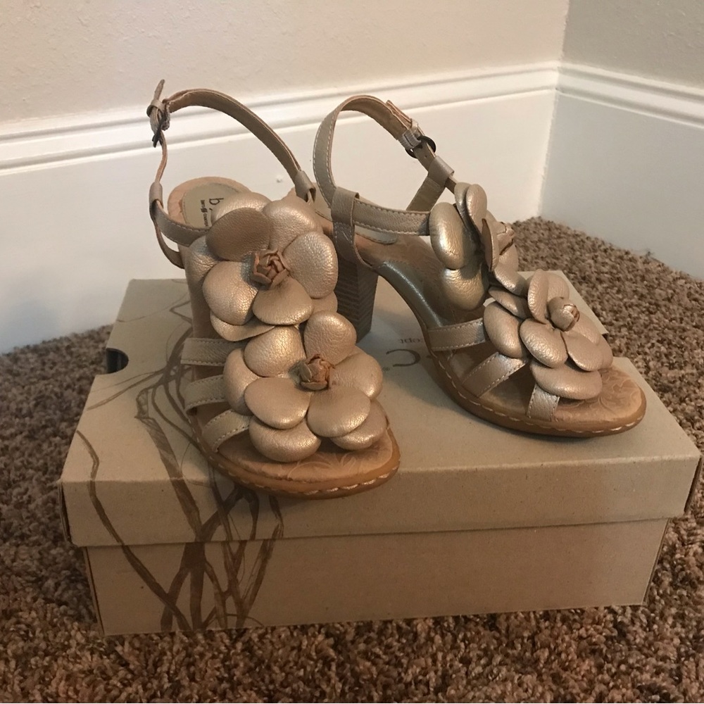 Born Concept flower sandals, champagne color Excellent condition, size 7.